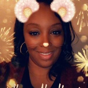 Meet your Posher, Monique